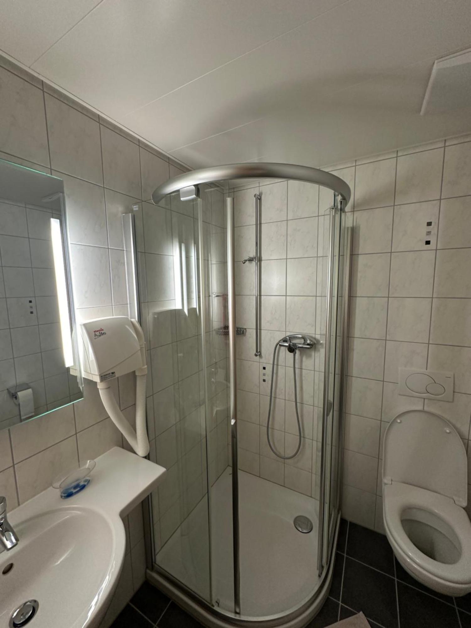 Montricher Auberge Aux Deux Sapins מראה חיצוני תמונה