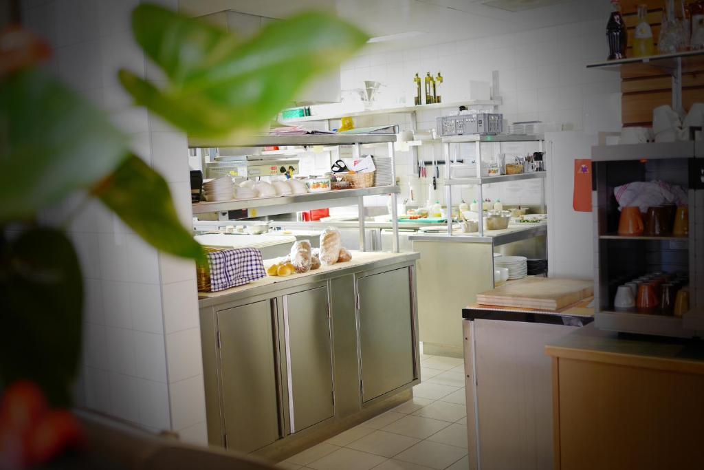 Montricher Auberge Aux Deux Sapins מראה חיצוני תמונה